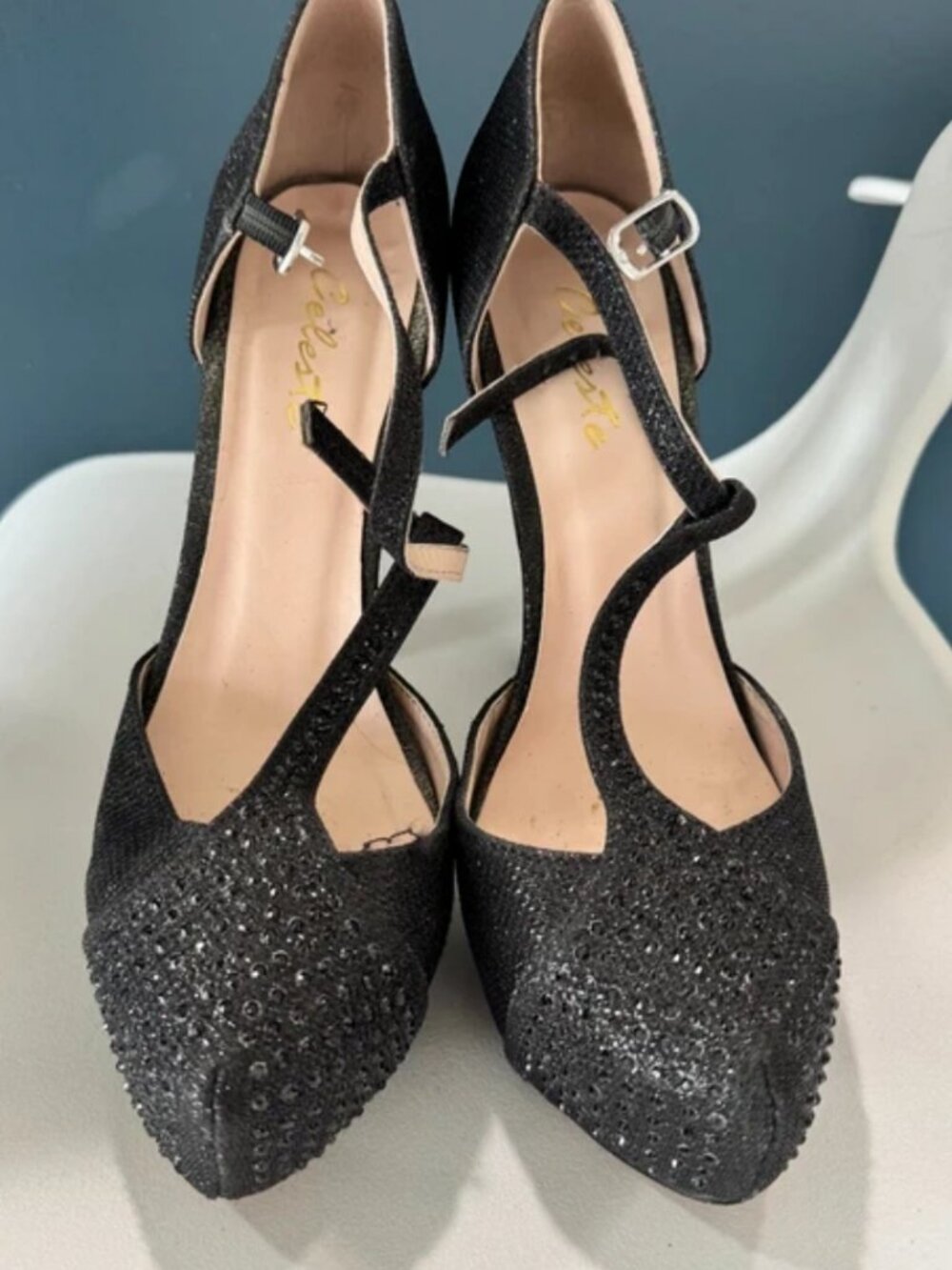 Zapatos negros de tacon de mujer